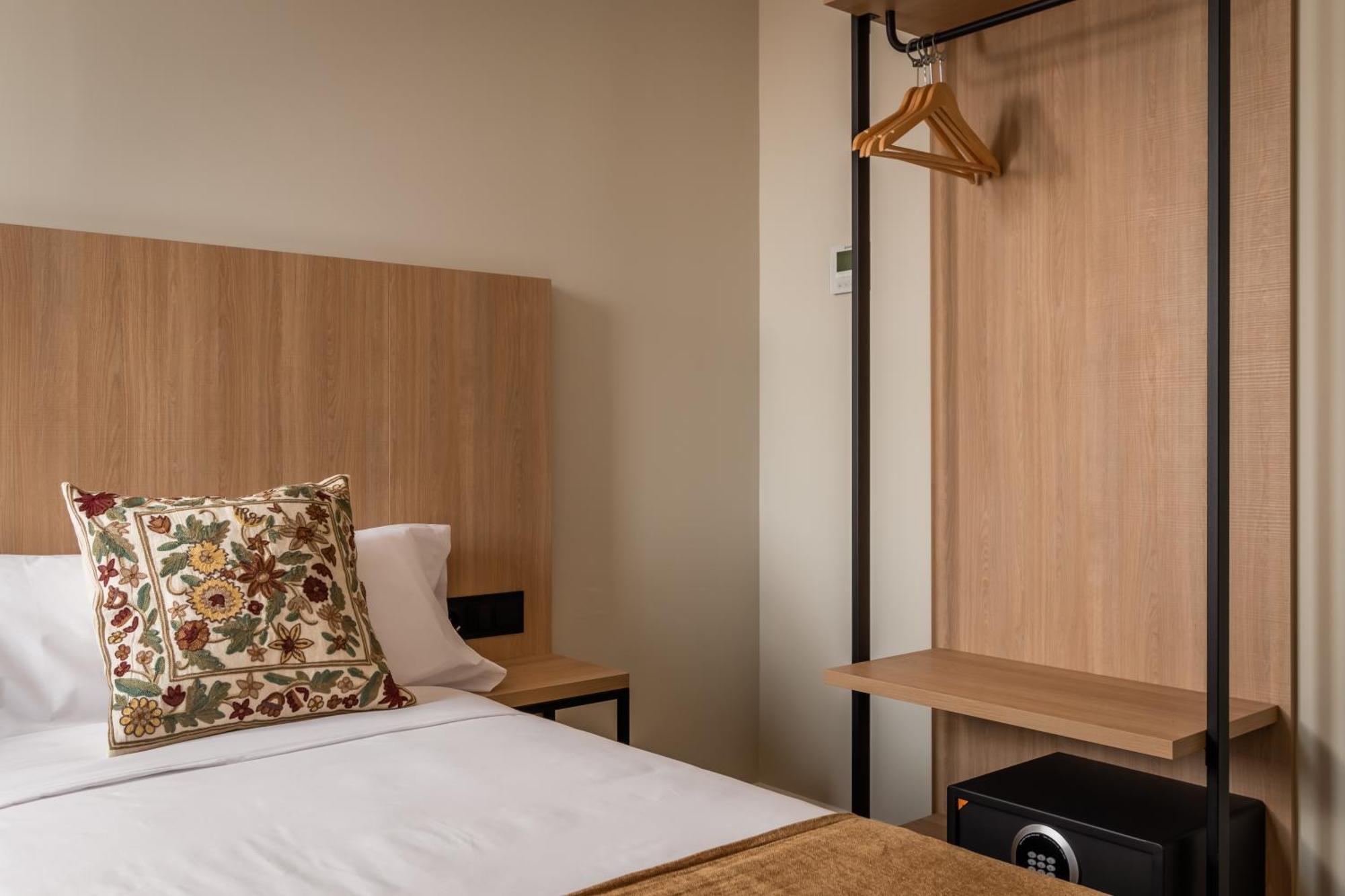 Aerohotel Barcelona Airport 24H El Prat de Llobregat Eksteriør bilde